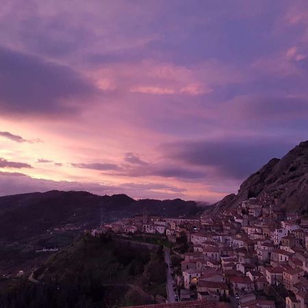 La Pietra Gialla Пьетрапертоза Экстерьер фото